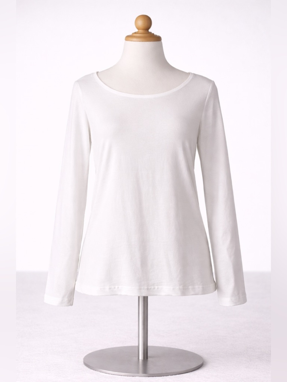 Savvi White Open Back Workout Top Size M